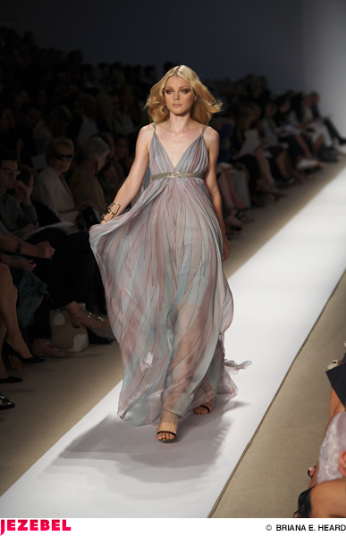 Illustration for article titled J. Mendel Spring/Summer '08 Show & Scene